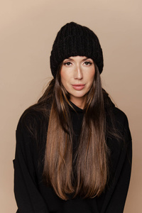Almond Black Cap
