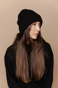 Almond Black Cap