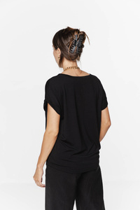 Black T-shirt Bunt 